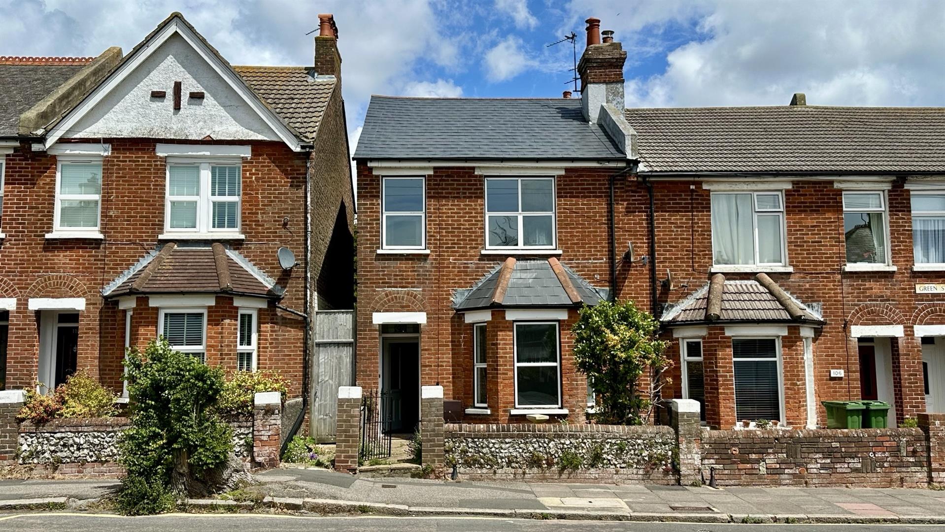 3 bed property in Green Street, Old Town, Eastbourne
